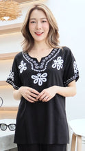Load image into Gallery viewer, Rayon Top Half Sleeves T-02-Black