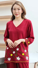 Load image into Gallery viewer, Rayon Top Big-V Embroidered T-04-Maroon