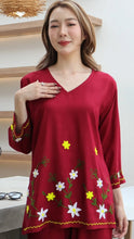 Load image into Gallery viewer, Rayon Top Big-V Embroidered T-04-Maroon