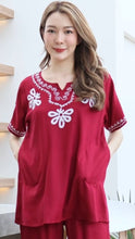 Load image into Gallery viewer, Rayon Top Half Sleeves T-02-Maroon
