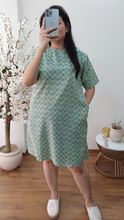 Load image into Gallery viewer, Cotton Chick Print Round Neck 2
